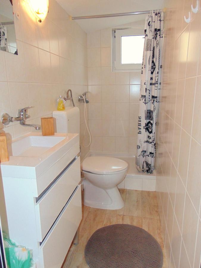 Apartman Mia Lägenhet Vir Exteriör bild