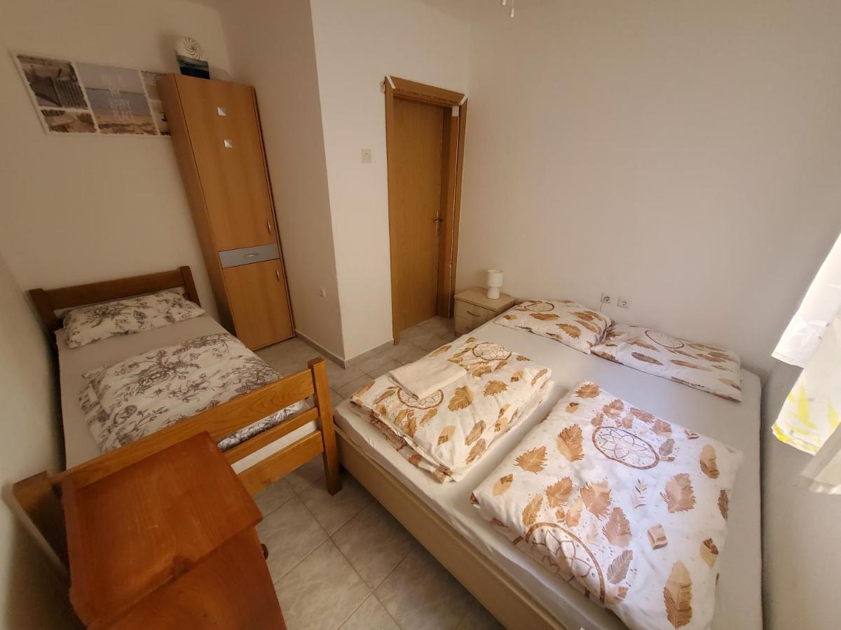 Apartman Mia Lägenhet Vir Exteriör bild